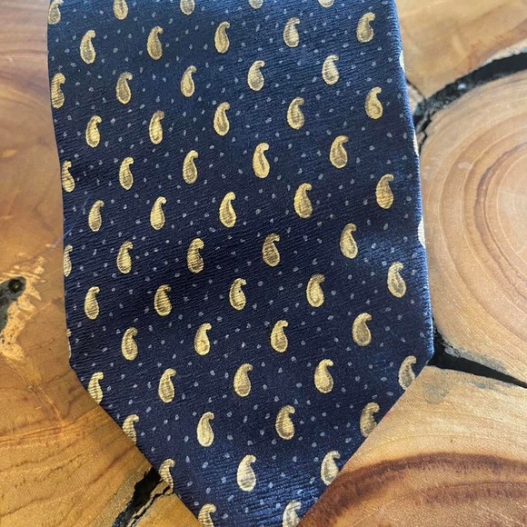 Other - Emanuel Ungaro navy blue silk tie with gold paisley pattern